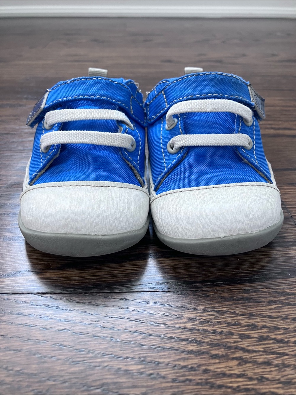 See Kai Run Stevie Mini Sneakers - Kelly Blue - Size 6 - Picture 3 of 10